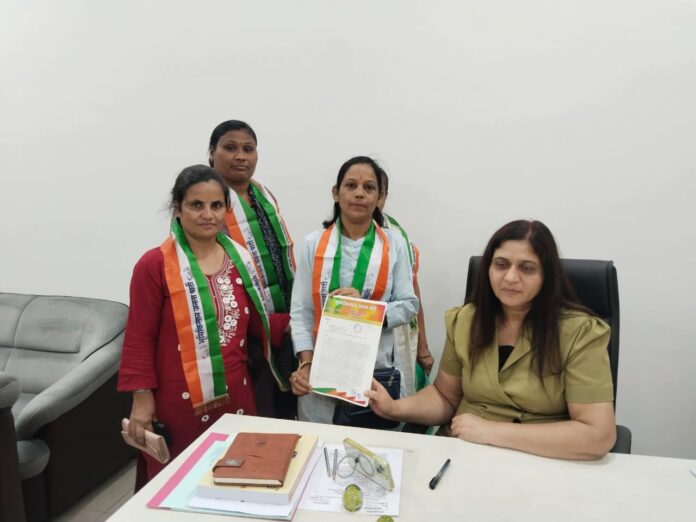 महाराष्ट्र राज्याचे मुख्यमंत्र्याना दिले निवेदन