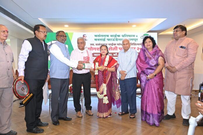 स्त्रियांनी शेतीकडे वळून कुटुंबाचे रक्षण करावे – कांचनताई गडकरी